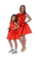 Одинаковые платья для мамы и дочки "Конфетки", комплект
